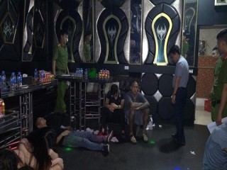 Hải Dương: Phát hiện 99 đối tượng sử dụng ma túy đá trong quán karaoke