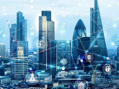 Các giao dịch chuyển tiền điện tử từ 1.000 USD tại Trung tâm tài chính quốc tế đều phải báo cáo