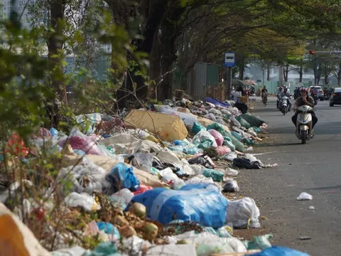 Nhiều nguyên nhân khiến công tác thu gom, phân loại rác thải gặp khó khăn
