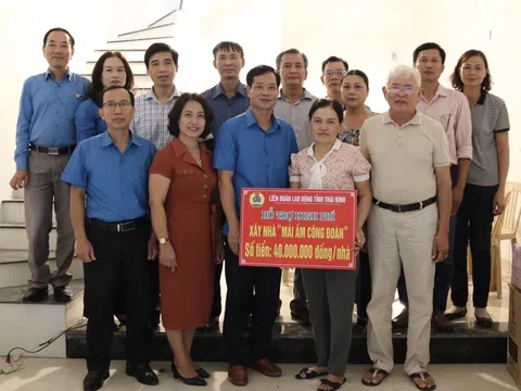Thái Bình: Hỗ trợ cô giáo 40 triệu đồng xây nhà mái ấm