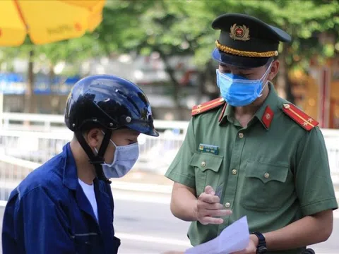 Hà Nội: Không kiểm tra giấy đi đường tại 19 quận, huyện “vùng xanh”