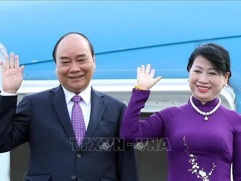 Chủ tịch nước Nguyễn Xuân Phúc và Phu nhân lên đường thăm chính thức Thụy Sỹ