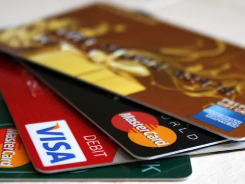 Người dùng thẻ tín dụng chú ý: Cảnh báo rủi ro dịch vụ rút tiền mặt, có thể bị mất tiền, phát sinh nợ xấu