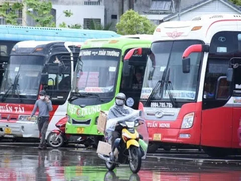 Giá xăng dầu tăng mạnh, người dân, doanh nghiệp 'gánh' thêm nhiều nỗi lo