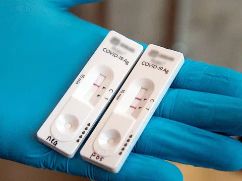 Chợ mạng nhốn nháo kêu gọi "giải cứu" kit test sau màn lao dốc về giá