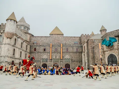 Sun World Ba Na Hills bừng sức sống với show diễn "Trận chiến ở Vương quốc Mặt Trăng”