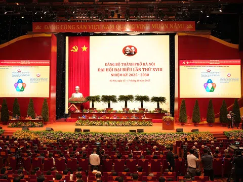 17 đại biểu được bầu Ban Thường vụ Thành ủy Hà Nội khóa XVIII