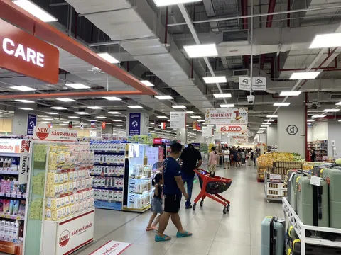 Siêu thị đồng loạt giảm giá, thúc đẩy sức mua nội địa dịp cuối năm