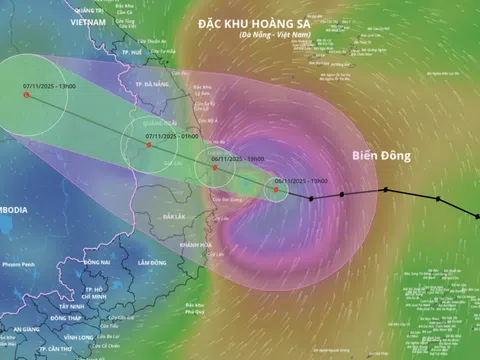 Bão số 13 giật cấp 17 chuẩn bị đổ bộ vào đất liền, nhiều nơi bắt đầu mưa to đến rất to