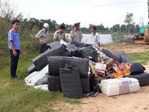 Long An: Tiêu hủy hơn 81.000 bao thuốc lá nhập lậu, tạm giữ trên 2.000 mỹ phẩm có dấu hiệu vi phạm