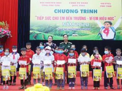 Phú Thọ: Hỗ trợ trên 5,1 tỷ đồng cho học sinh và nhà trường trong dịp đầu năm học 2020 - 2021