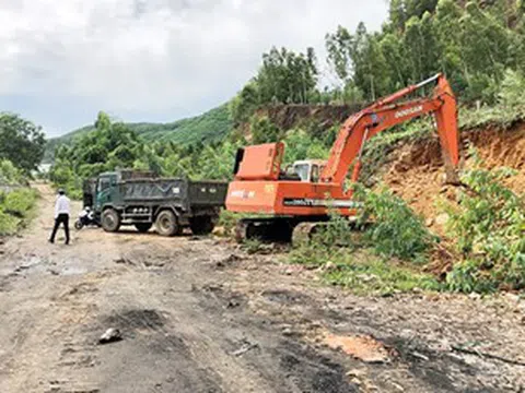 Đà Nẵng: Tranh thủ giãn cách xã hội khai thác đất đồi trái phép, bị phạt gần 500 triệu đồng