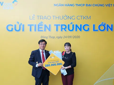 PVcomBank trao tặng gần 330 triệu đồng cho khách hàng may mắn