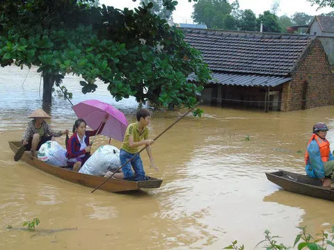 Miền Trung đối mặt mưa lớn, ngập lụt trở lại