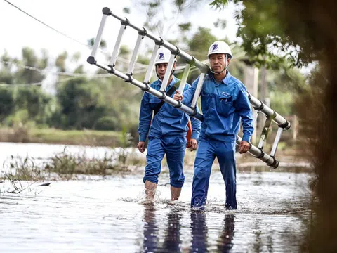 VinaPhone hỗ trợ khách hàng, chung tay khắc phục thiệt hại do mưa lũ tại miền Trung