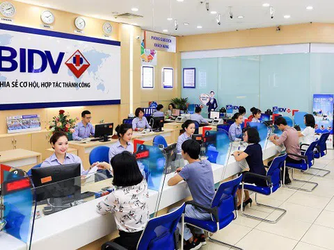 BIDV nỗ lực đảm bảo hoạt động kinh doanh ổn định, chung tay hỗ trợ đồng bào miền Trung