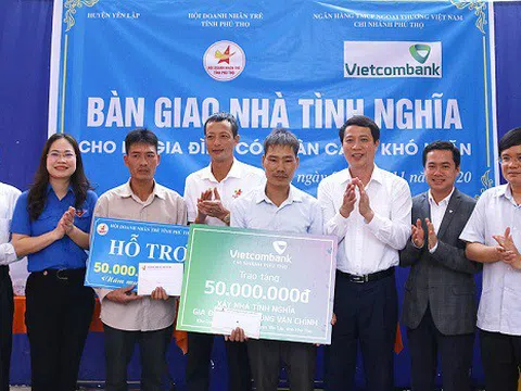 Phú Thọ: Bàn giao nhà tình nghĩa cho các gia đình có hoàn cảnh khó khăn