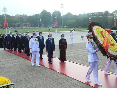 Lãnh đạo Đảng, Nhà nước, Mặt trận Tổ quốc vào Lăng viếng Chủ tịch Hồ Chí Minh