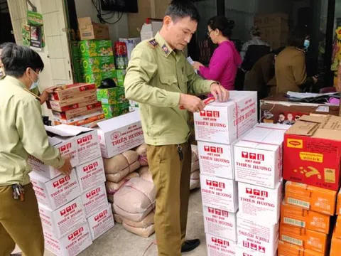 Đà Nẵng: Tạm giữ 350 gói hạt dưa có dấu hiệu giả mạo nhãn hiệu "Thiên Hương và hình"