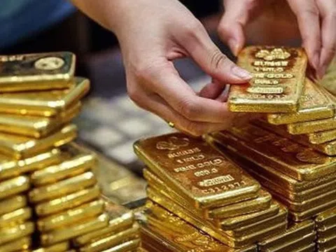 Chênh lệch giá vàng trong nước và thế giới lên mức kỷ lục mới