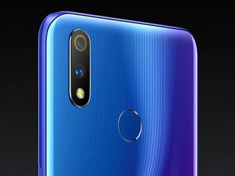 Realme 3 Pro giảm giá sốc tại Việt Nam