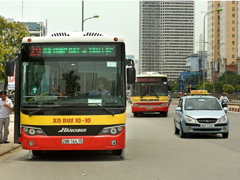Phòng dịch COVID-19, xe buýt Hà Nội bị cắt giảm còn 40-90 phút/lượt