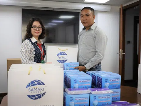 Hà Nội: Cty Cổ phần Samaki Power trao tặng 18.000 khẩu trang tới quận Hoàng Mai