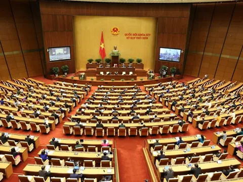Đề xuất Quốc hội hoãn tăng lương