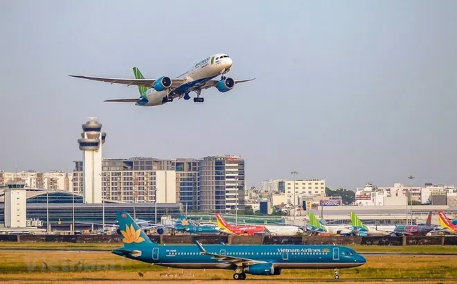 Giá vé máy bay dịp nghỉ lễ 30/4 - 1/5 tăng nóng từng ngày