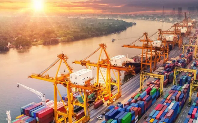 Xuất khẩu là động lực kéo tăng trưởng kinh tế trong năm 2024 và 2025