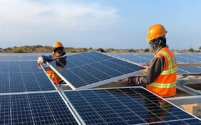 Giá mua điện mặt trời mái nhà có thể cao hơn mức 671 đồng/kWh