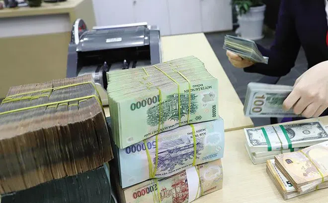 Tiền gửi khách hàng tại các tổ chức tín dụng đạt gần 15,8 triệu tỷ đồng