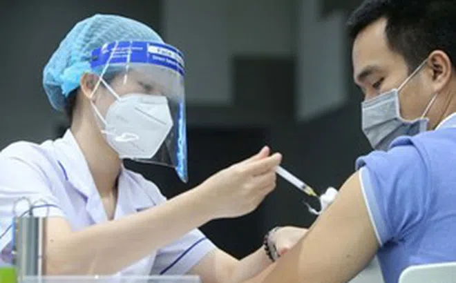 Khả năng rất cao sẽ phải tiêm nhắc lại vaccine COVID-19 định kỳ
