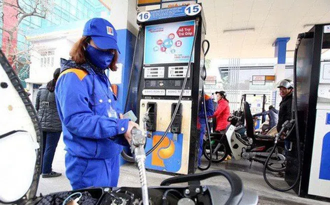 Không cần thanh toán bằng tiền mặt khi mua xăng dầu tại Petrolimex