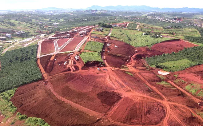 Cạo sạch màu xanh, phù phép đưa 'rừng' bê tông lên đồi 41ha ở Lâm Đồng