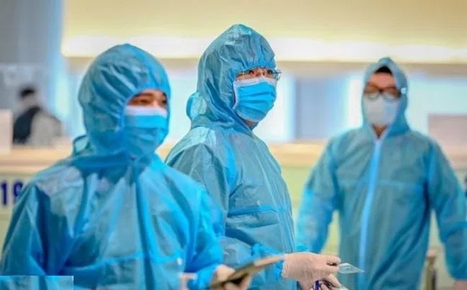 Tính đến sáng 15/12, cả nước có hơn 7.700 ca Covid-19 nặng đang điều trị
