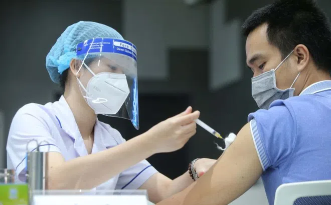 Người mắc bệnh Covid-19 có thể tiêm vaccine phòng Covid-19 ngay sau khi hồi phục
