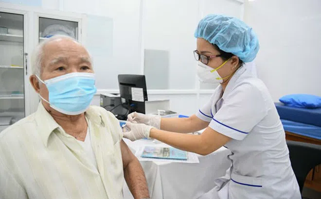 Đặt mục tiêu 95% người cao tuổi có thẻ bảo hiểm y tế vào năm 2025