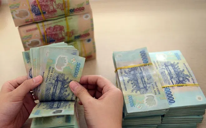 Nhiều ngân hàng tăng lãi suất huy động để thu hút dòng vốn