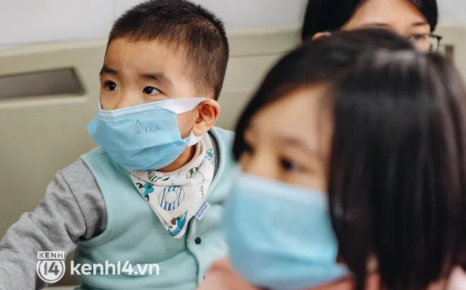 Những dấu hiệu trẻ em mắc Covid-19 chuyển nặng cần báo ngay nhân viên y tế!