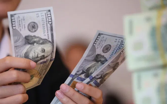 Tỷ giá USD ngày 10/4: Tỷ giá trung tâm giảm 3 đồng