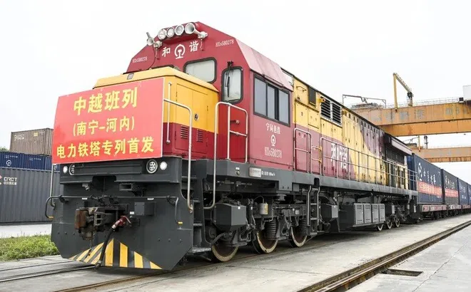 Tàu liên vận Trung - Việt đã vận chuyển hơn 19.600 container hàng hóa
