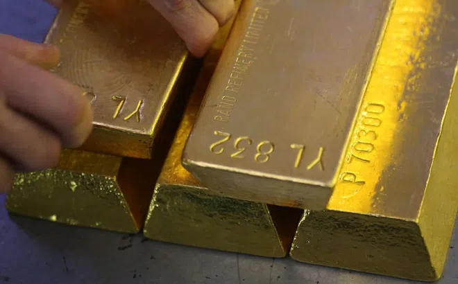 Một quốc gia tại châu Âu đang nắm giữ hơn 520 tấn vàng, dự định "gửi nhờ" ở hai cường quốc