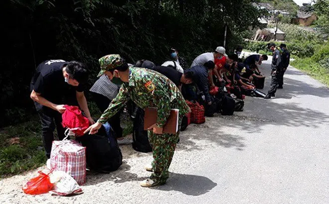 Hà Giang: Phát hiện 16 người nhập cảnh trái phép, định trốn cách ly