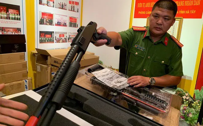 Hàng trăm khẩu súng nhựa có tính sát thương cao bị công an Hà Nội triệt phá