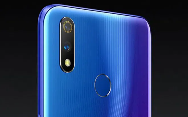Realme 3 Pro giảm giá sốc tại Việt Nam
