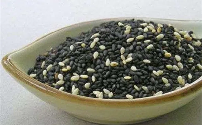 Mè đen hay mè trắng có giá trị dinh dưỡng cao hơn?