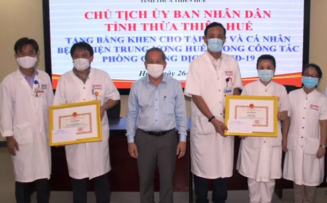 Huế: Khen thưởng Tập thể, cá nhân có thành tích phòng chống dịch COVID-19