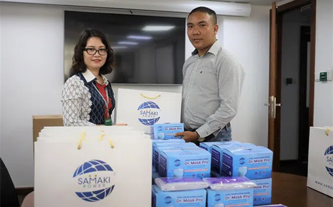 Hà Nội: Cty Cổ phần Samaki Power trao tặng 18.000 khẩu trang tới quận Hoàng Mai