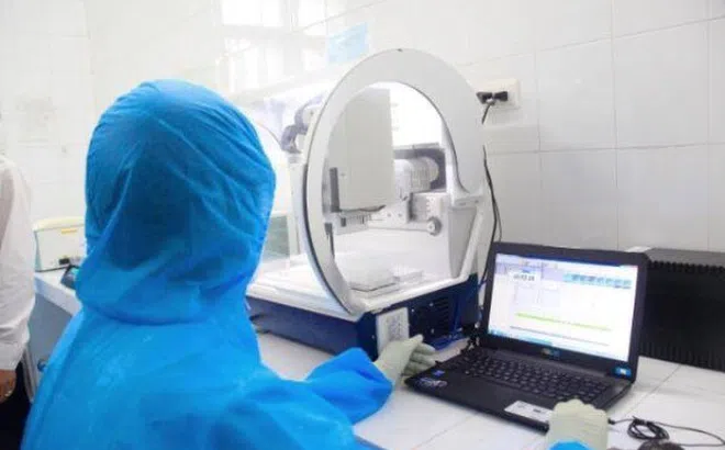 Nghệ An: Đã có máy xét nghiệm tự động sàng lọc SARS-CoV-2